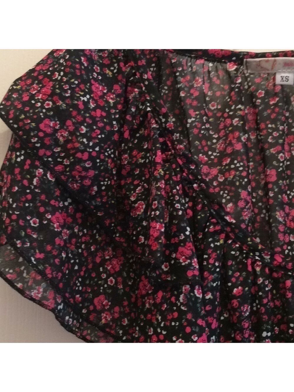 JULIES CLOSET Dark Floral Sheer Sleeveless Print Top